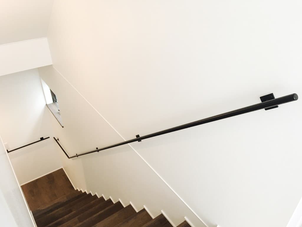 階段の壁用アイアン手すり（手摺）－ストレートタイプ
