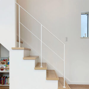 白いアイアン手すりの魅力