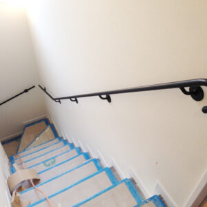 黒色のスチール壁用手摺