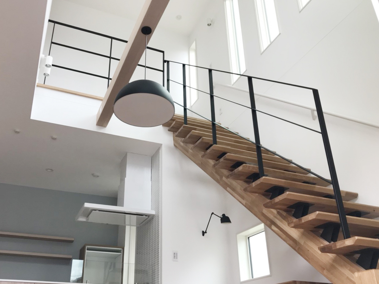 【大阪】階段〜2F吹き抜け、憧れのリビングアイアン手すり!