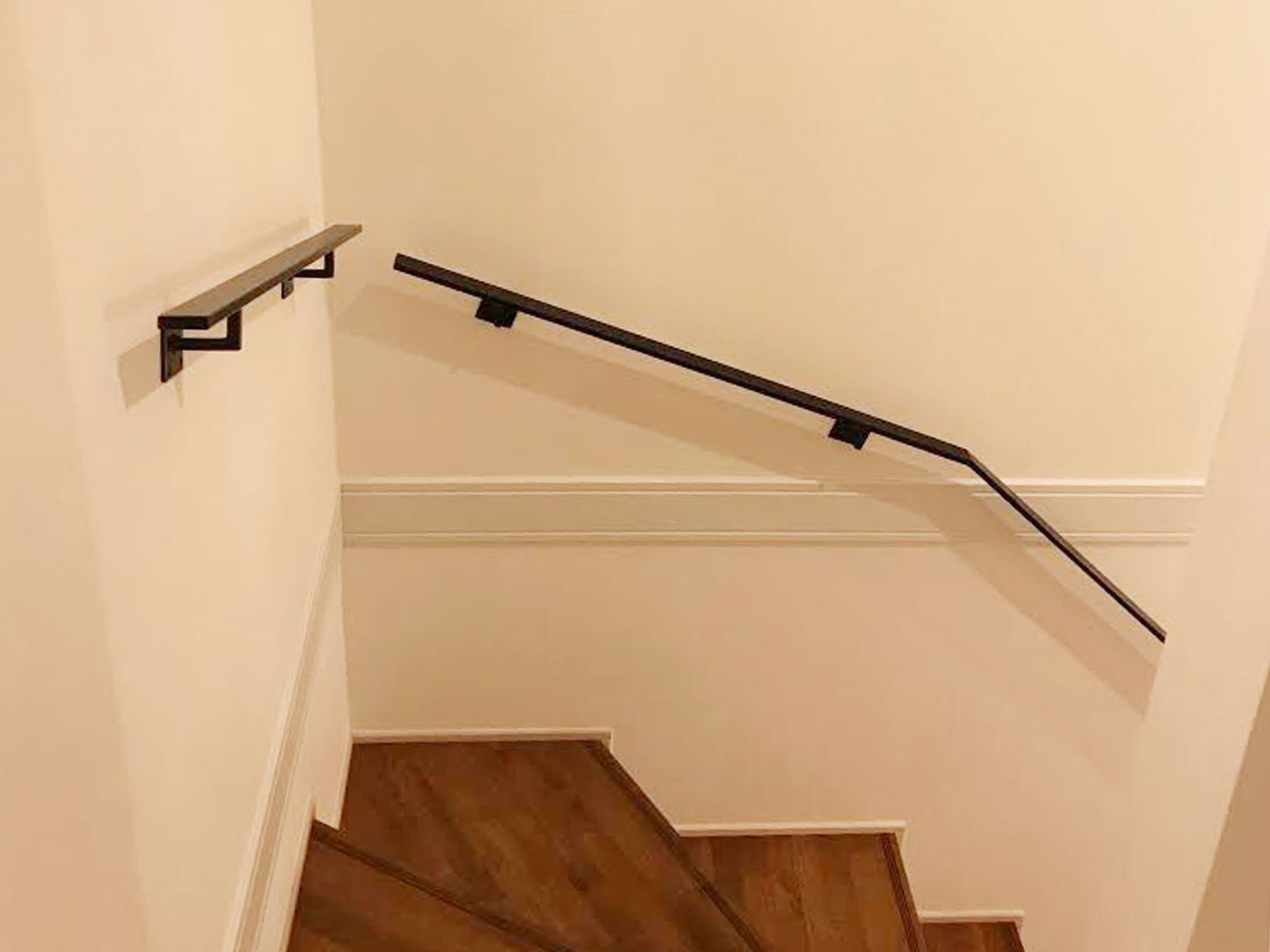 長い壁用フラットバー手すり