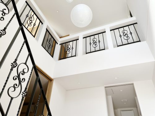 【愛知】二連唐草+バスケットシングルで華やか♪吹き抜けセミオーダー手すり