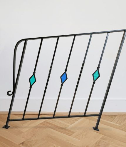 【静岡】まわり階段2段分のステンドグラス入りアイアン手すり