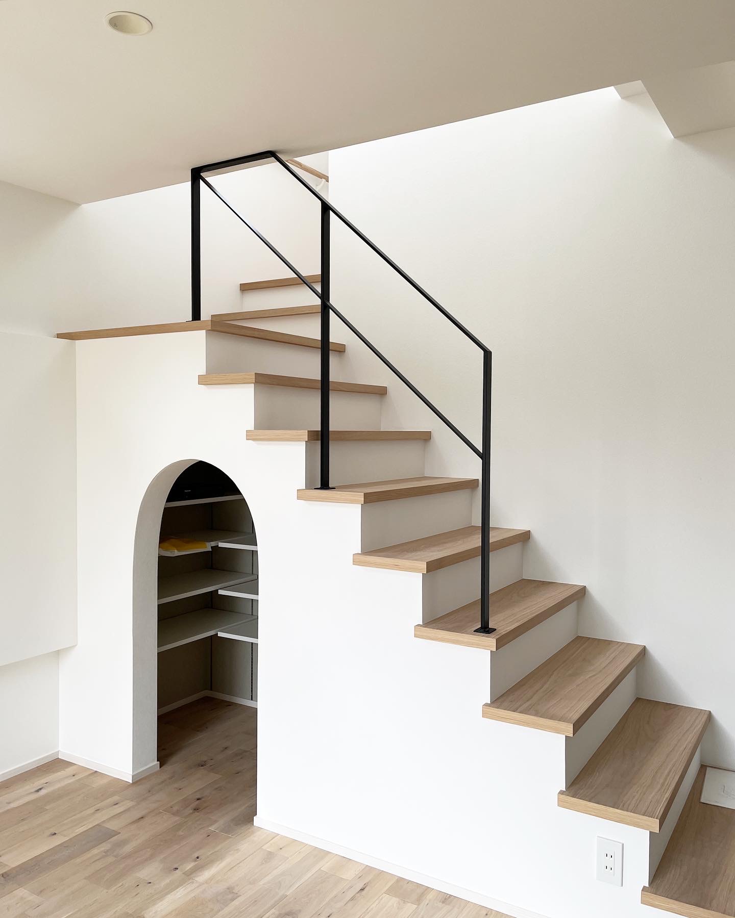 ナチュラルでシンプルなアイアン手すり