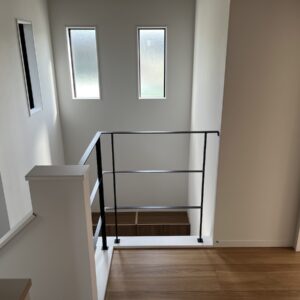 【滋賀】玄関吹き抜けに取り付けるアイアン手すり
