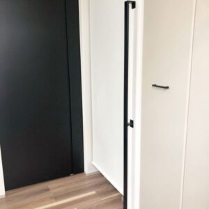 玄関用アイアン手すり